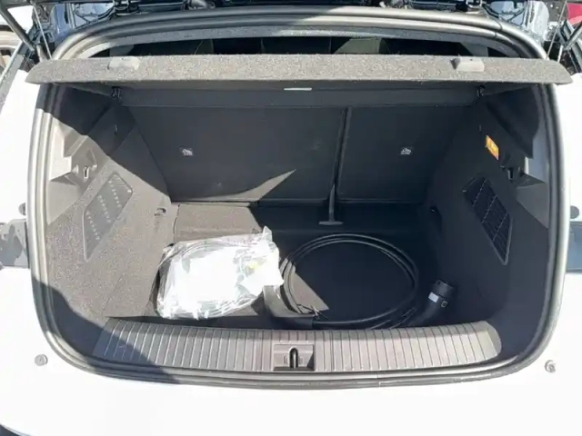 Renault Megane e-tech 220 ch autonomie confort gsr2 — photo 9