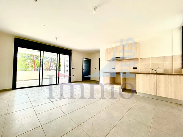 APT T3 NEUF ST DENIS PROCHE CENTRE