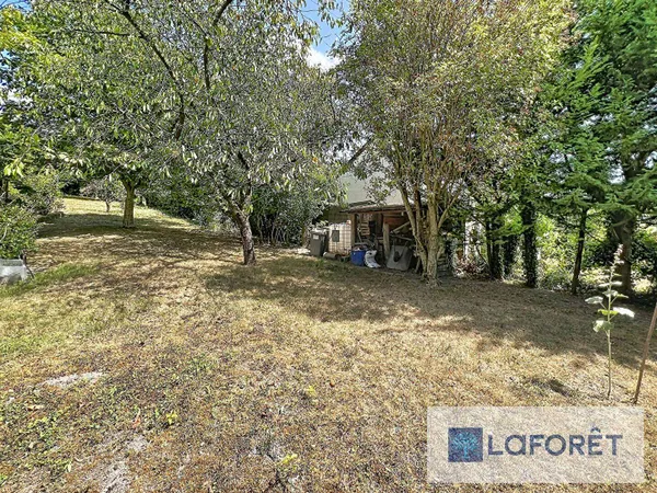Terrain 310 m²