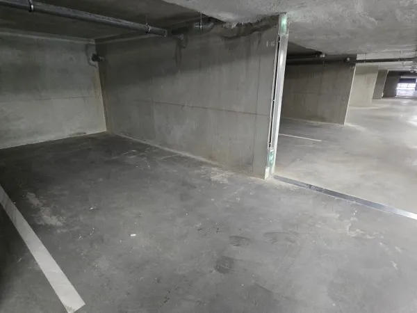 Place de stationnement en sous sol, résidence neuve