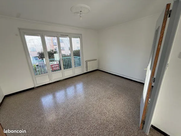 Location appartement - t3 - nimes