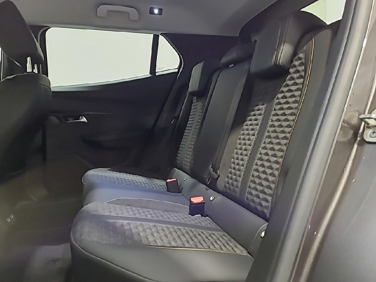 Peugeot 2008 puretech 130 s&s eat8 roadtrip — photo 13