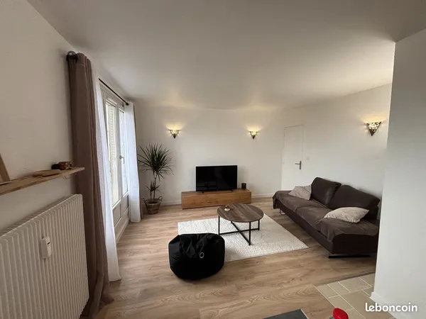 Appartement T3 Meublé 57,5m2 Complètement Rénové et Équipé - Proche du centre ville