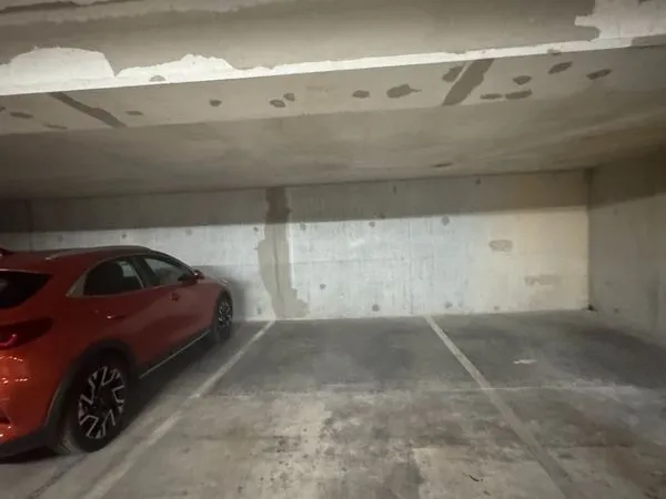 Place de parking en sous-sol à louer — Châtillon (92320)