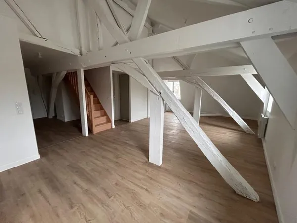 Location Appartement 4 pièces 78 m² - Poitiers centre