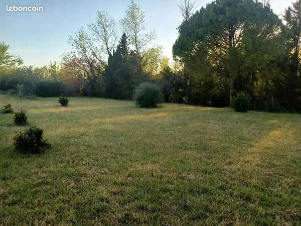 Terrain constructible 1200 m²