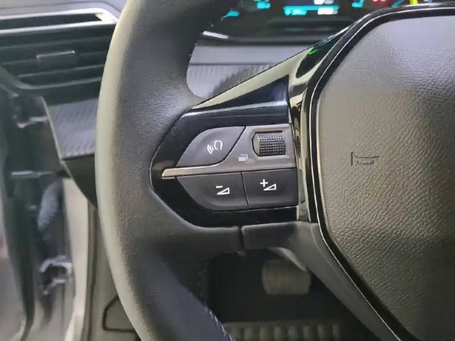 Peugeot 208 electrique 50 kwh 136ch — photo 50