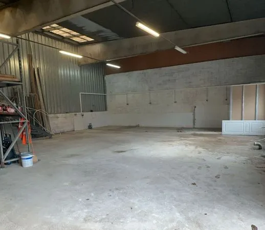 Local d’activité et entrepôt Vente Annecy  180m² 280000€