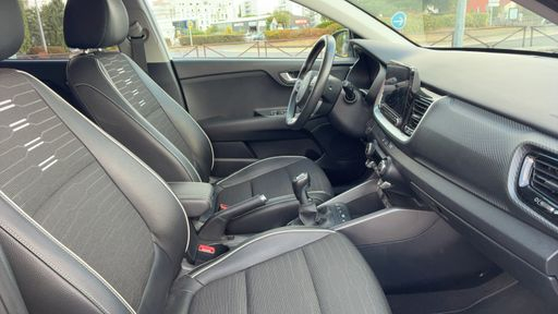 Kia Stonic 1.0 T-GDi 120 MHEV - GT Line Premium – 2022 – 28145 km – Hybride essence – Boîte Manuelle — photo 17