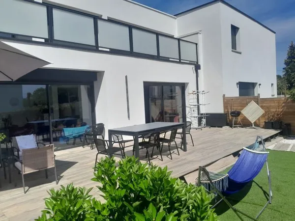 Maison 6 pièces 156 m²