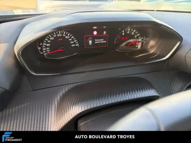 Peugeot 2008 1.2 puretech 130ch s&amp;s allure eat8 — photo 10
