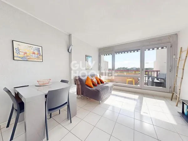 Studio avec vue sur le port de Capbreton