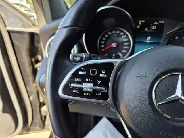 Mercedes Glc 200 d 9g-tronic — photo 19