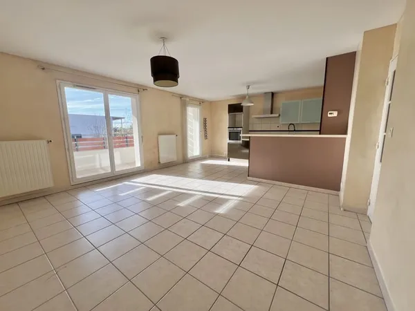À VENDRE MIONS CENTRE T3 DE 64 M2 AVEC GRANDE TERRASSE E