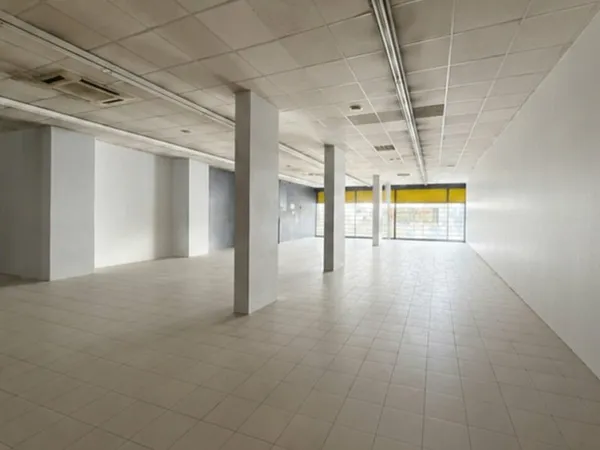 Local commercial 360 m²