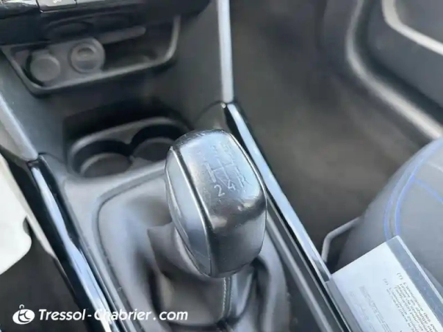 Peugeot 2008 puretech 82ch s&amp;s bvm5 signature — photo 5