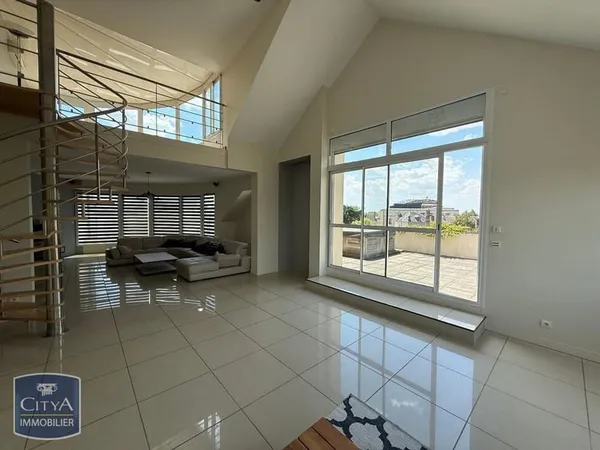 Appartement 5 pièces 246 m²