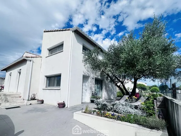 Maison - 147m² - MAUGUIO
