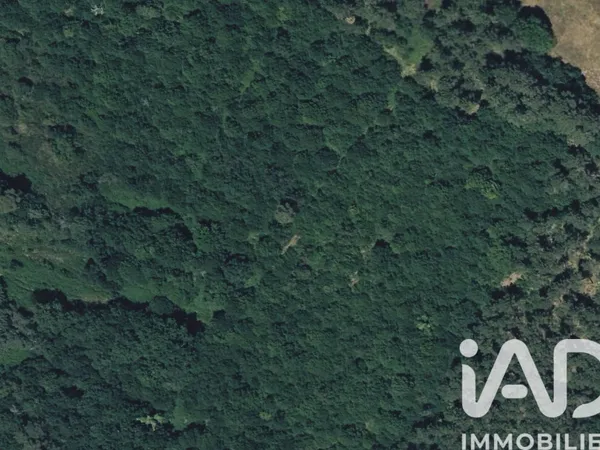 Terrain 27000 m²