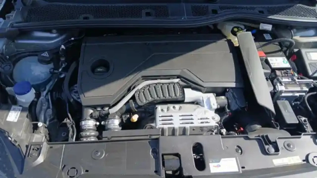 Peugeot 208 hybrid 110 ch e-dcs6 — photo 13