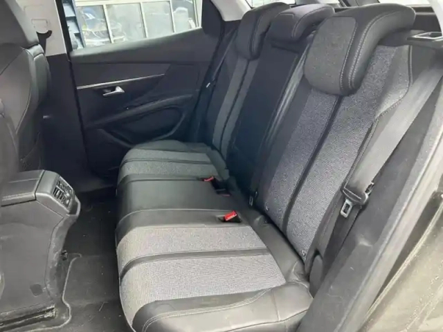 Peugeot 3008 1.2 puretech 130ch e6.c allure s&amp;s — photo 7