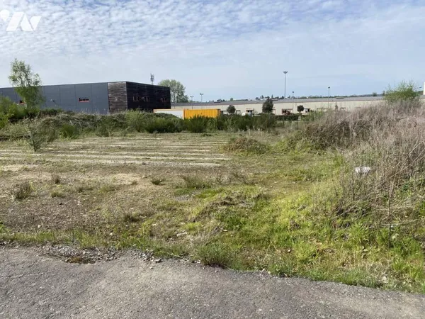 Terrain 3800 m²