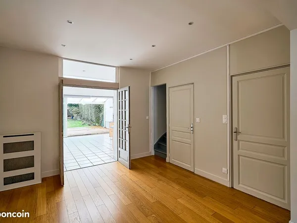 Maison familiale avec jardin et terrasse - Lille