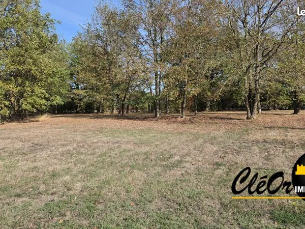 Terrain 1300 m² La Chapelle-Saint-Sauveur