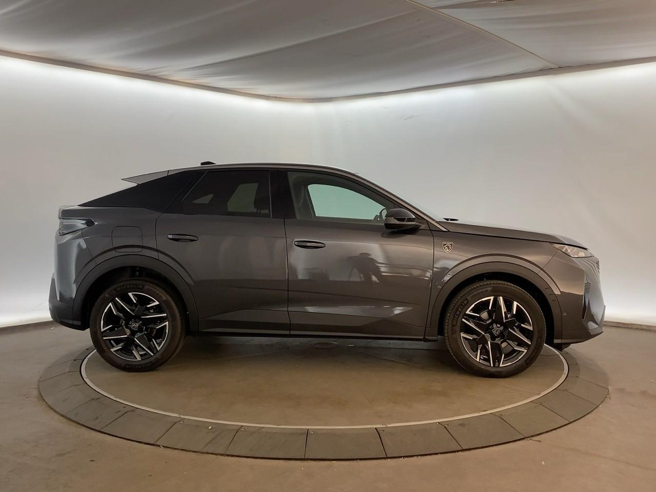 Peugeot 3008 hybrid 145 e-dcs6 gt — photo 4