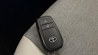 Toyota Yaris 116h Iconic 5p MY22 — photo 16