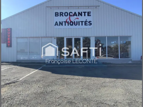 Murs commerciaux à fort potentiel en bordure de route !