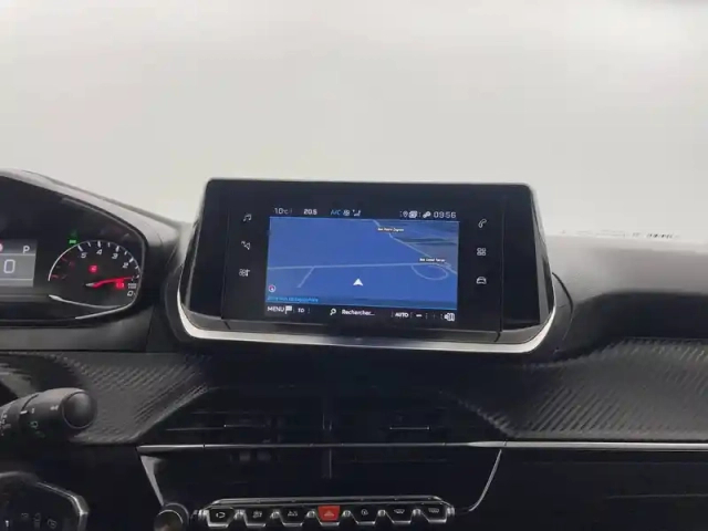 Peugeot 2008 puretech 130 s&amp;s eat8 — photo 20