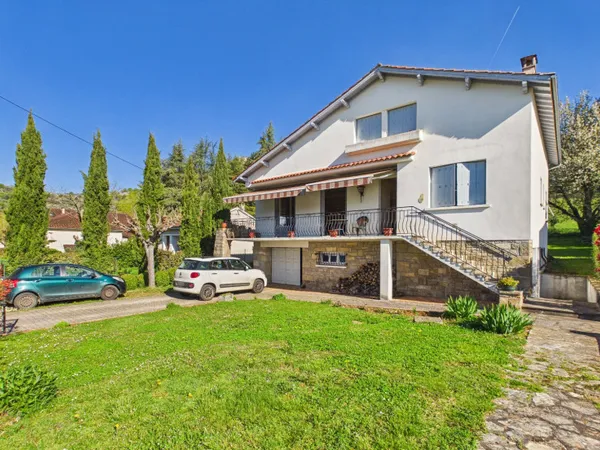 Maison 5 pièces 140 m²