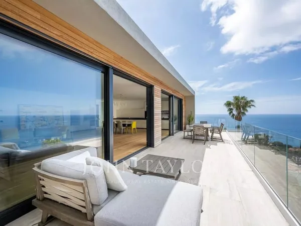 Roquebrune-Cap-Martin - villa vue mer - piscine- 5 chambres- Studio indépendant