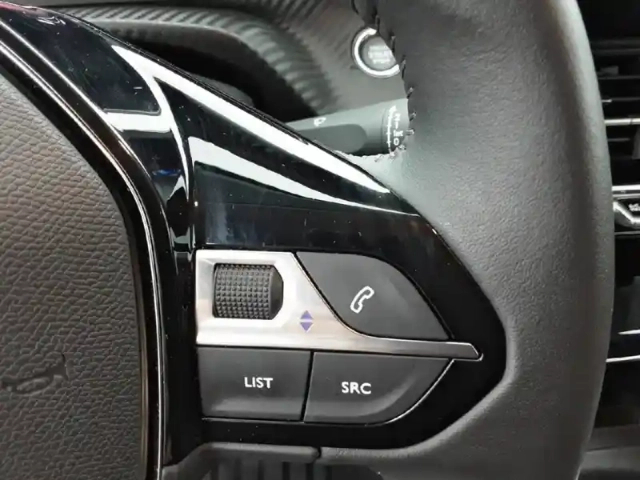 Peugeot 208 puretech 100 s&amp;s bvm6 — photo 42