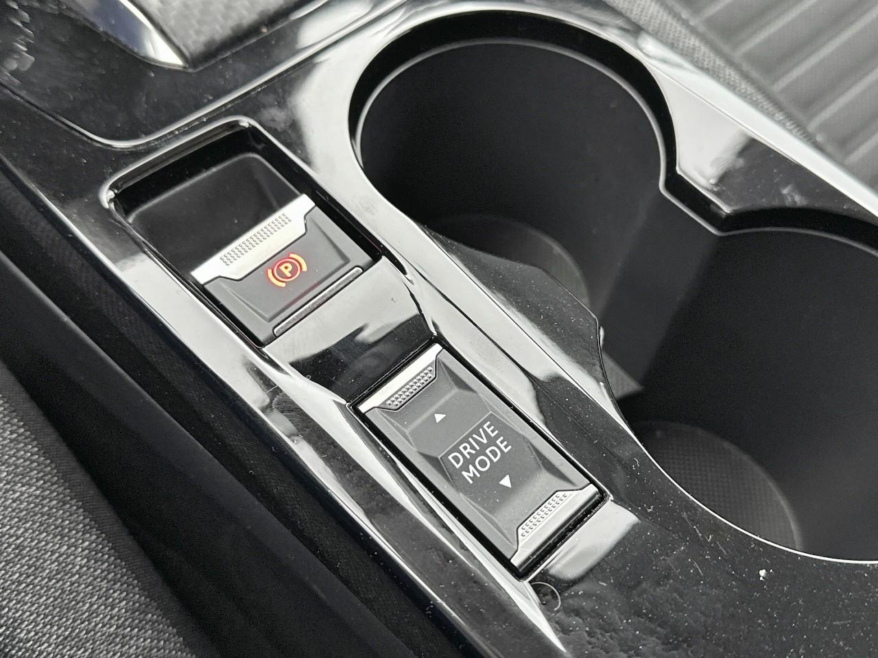Peugeot 208 puretech 100 s&s eat8 style — photo 28