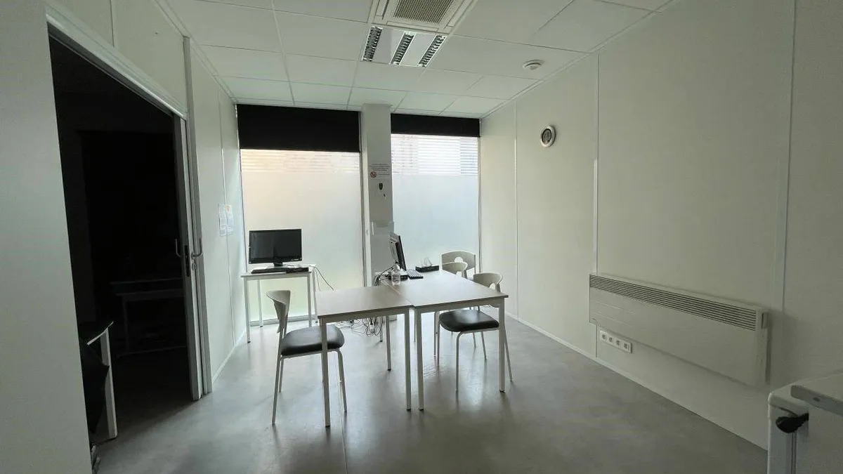 Photo 1