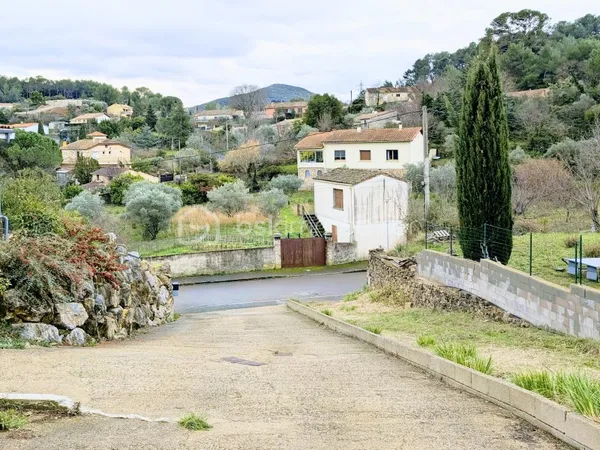 Terrain 450 m²