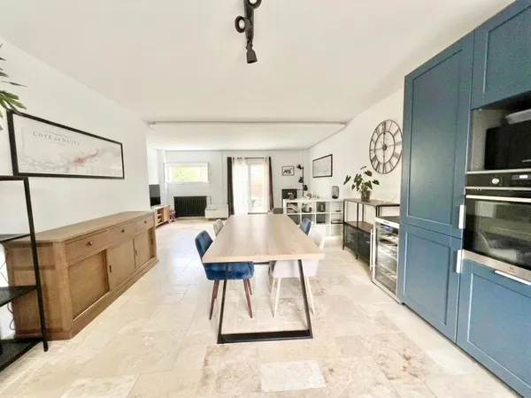 Marsannay-la-Côte - Une maison pleine de potentiel, avec jardin et nombreux travaux réalisés sous so