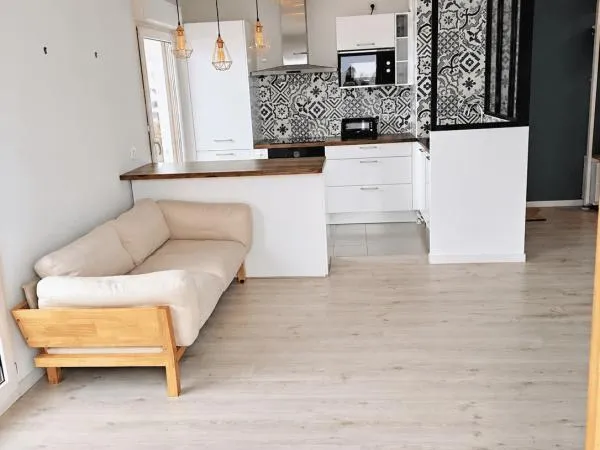 Appartement - 2ème étage - 47.99 m2 - 2 pièces - Meublé
