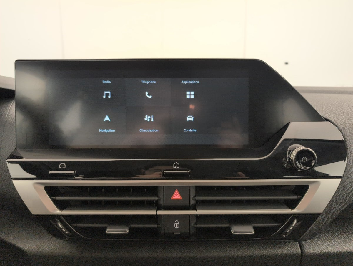 Citroën C4 — photo 17