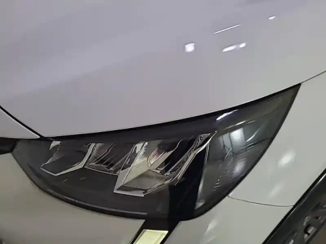 Peugeot 208 electrique 50 kwh 136ch — photo 16