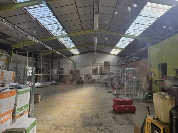 Local d'activité 2562 m²