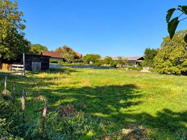Terrain à vendre de 1 760,00 m² (38)