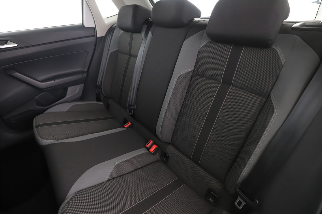 Volkswagen Polo 1.0 TSI R-Line DSG7 — photo 13