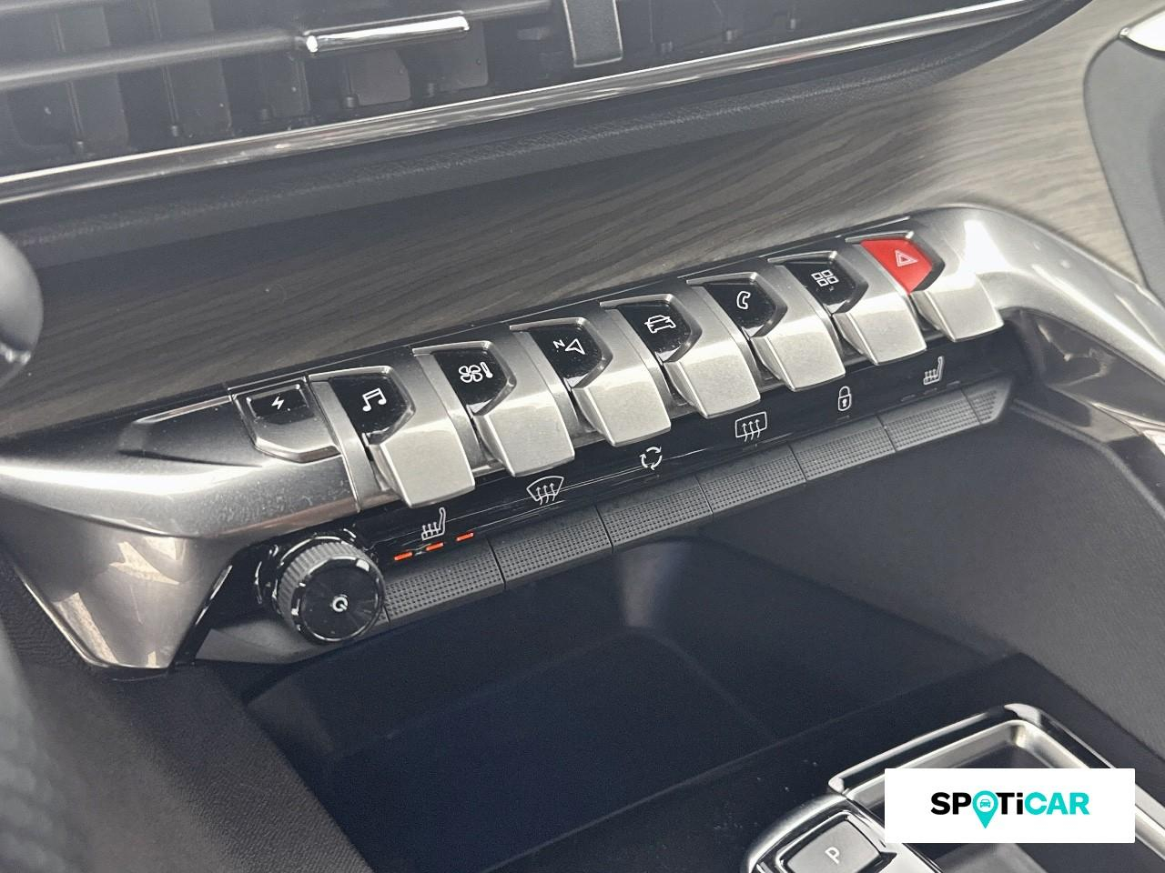 Peugeot 3008 plug-in hybrid4 300ch gt e-eat8 — photo 15
