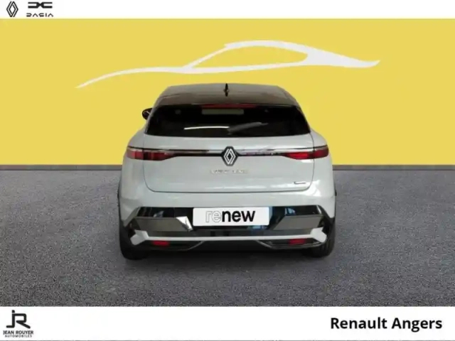 Renault Megane e-tech electric 220ch iconic autonomie confort -24 — photo 12