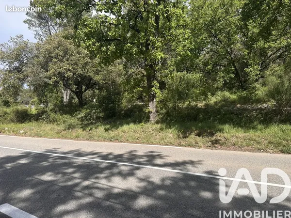 Terrain 360 m² Callas