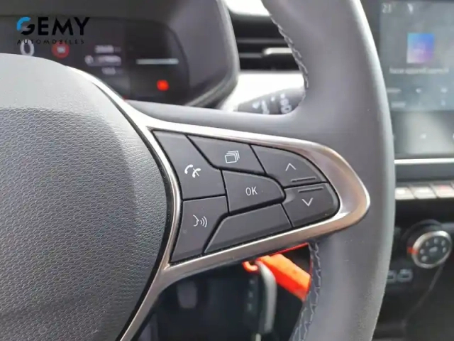 Renault Clio blue dci 100 ch gsr2 — photo 15