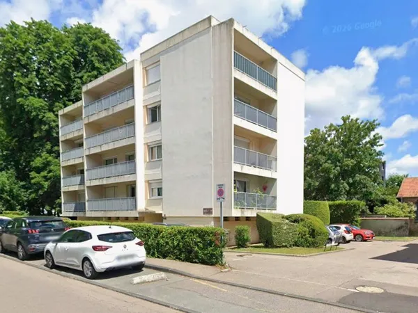 Évreux F3 au dernier étage avec balcon - Ascenseur - Parki